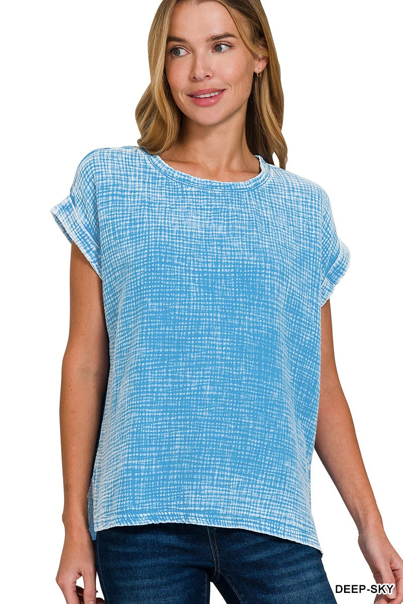 WOVEN DOUBLE GAUZE ACID WASHED SHORT SLEEVE TOP