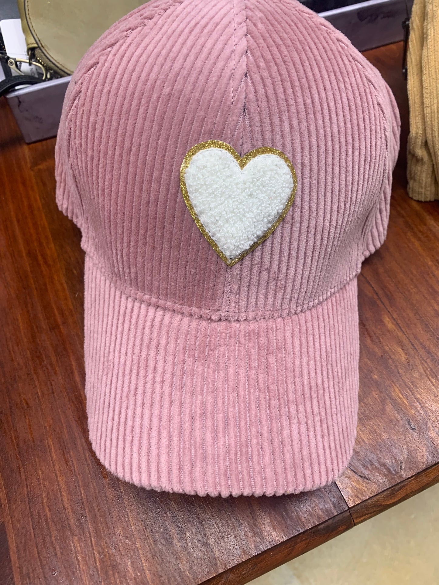 HEART PATCH CAP