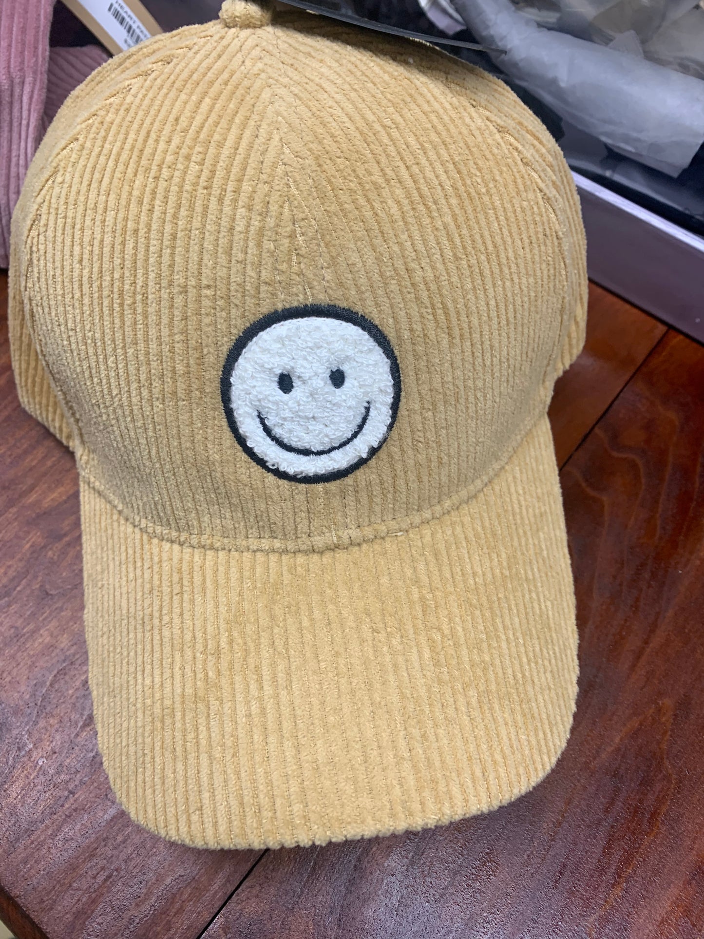 HAPPY FACE PATCH HAT