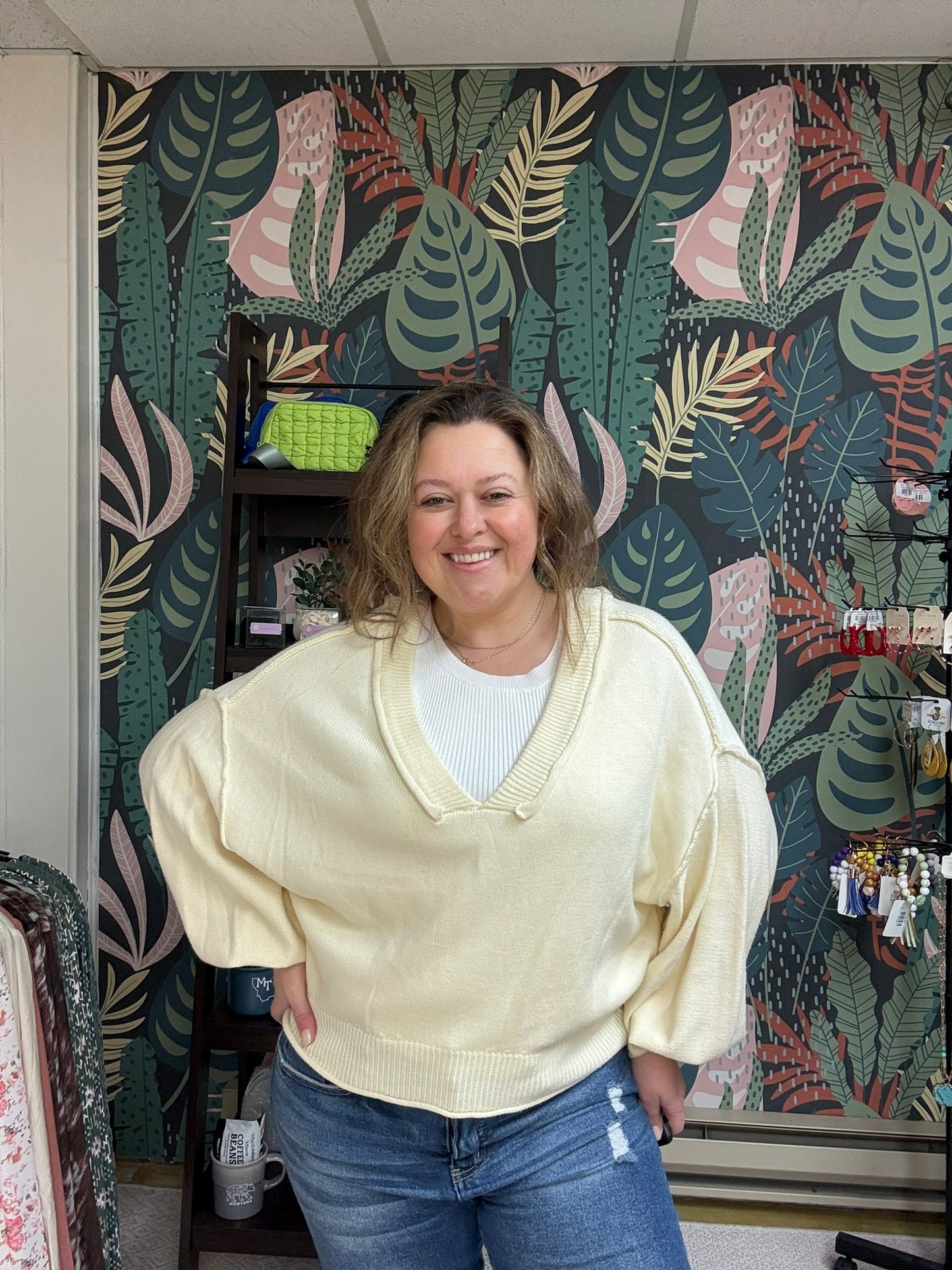 V kneck balloon sleeve sweater