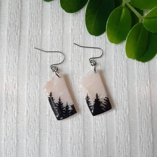 Pearl White Montana State Earring